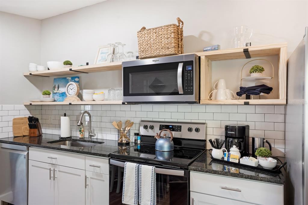 2213 Wason Road, Unit 1 Sarasota, FL 34231 - Photo 9 of 46