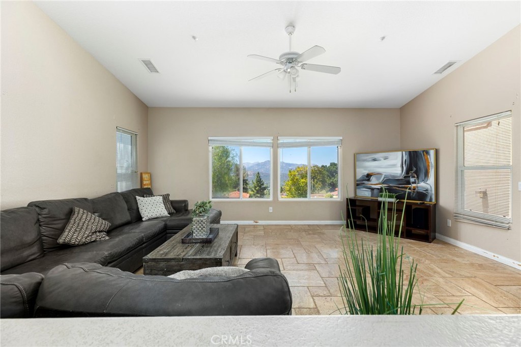 24384 Rutherford Road Ramona, CA 92065 - Photo 5 of 39