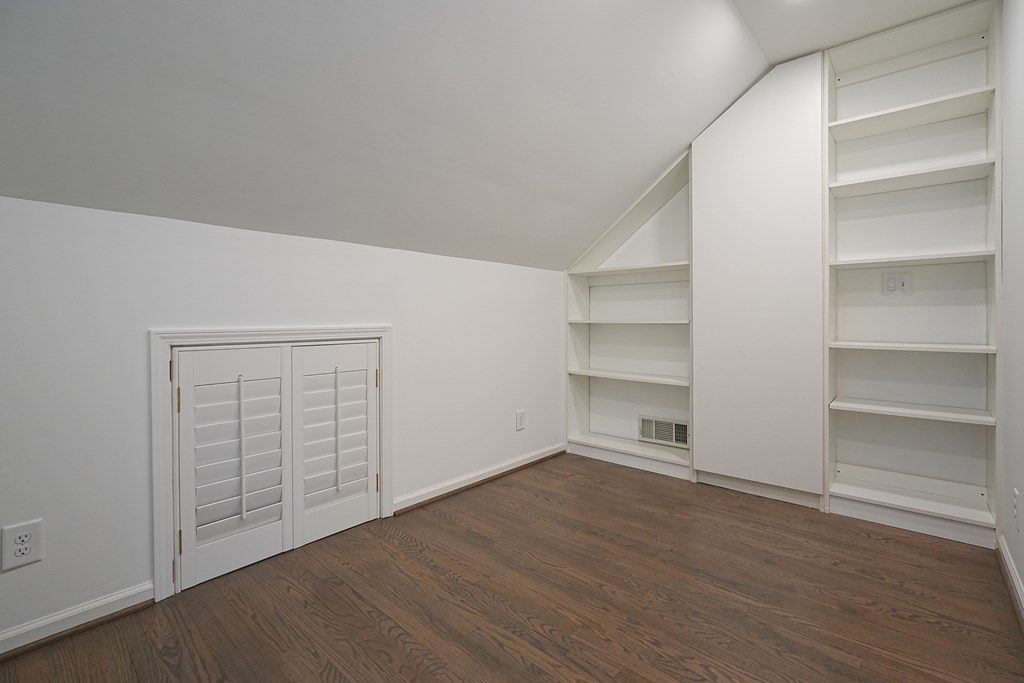230 Chestnut Rise Trail Big Canoe, GA 30143 - Photo 27 of 45 a view of an empty room with closet and a window