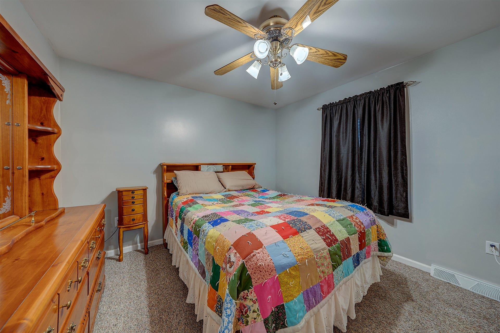 87 Oak Road Troutville, VA 24175 - Photo 17 of 33 16-DSC00096_097_098_099_100