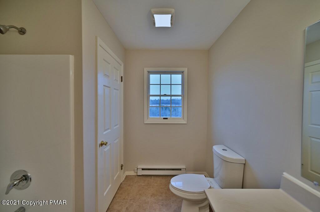 237 Hty Road Kunkletown, PA 18058 - Photo 64 of 80 Full Bathroom
