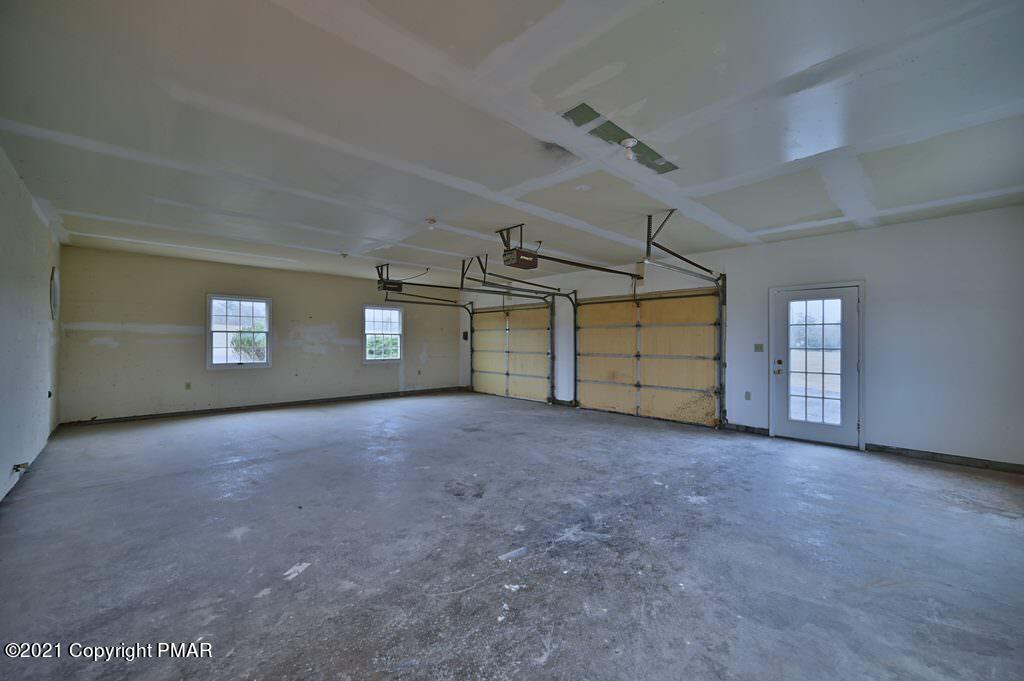 237 Hty Road Kunkletown, PA 18058 - Photo 74 of 80 Garage