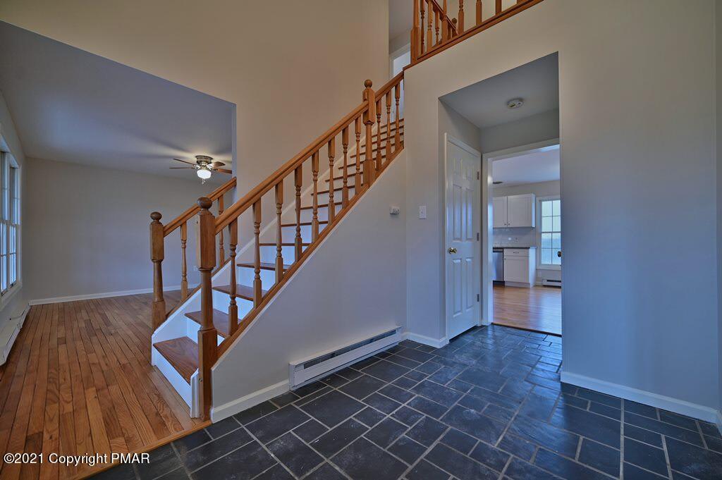 237 Hty Road Kunkletown, PA 18058 - Photo 10 of 80 Foyer