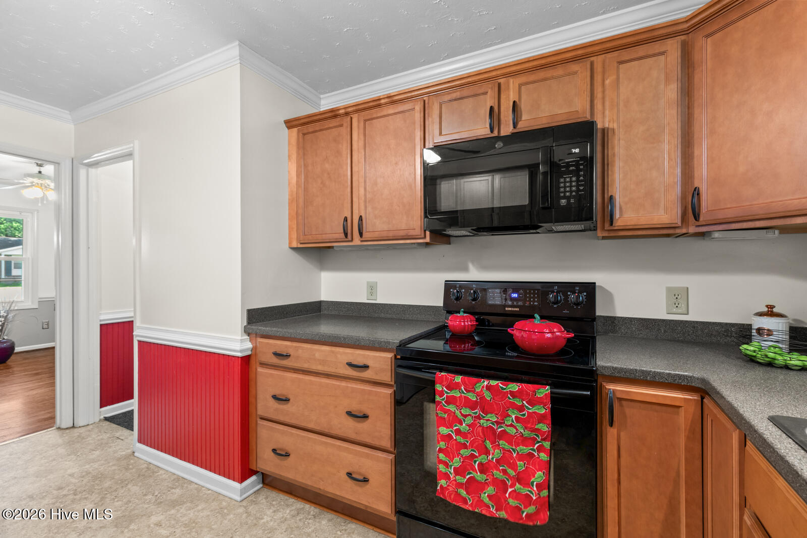 6 Laran Road Jacksonville, NC 28540 - Photo 17 of 41 Upgraded Kitchen Cabinets, Drawers With Soft Close
