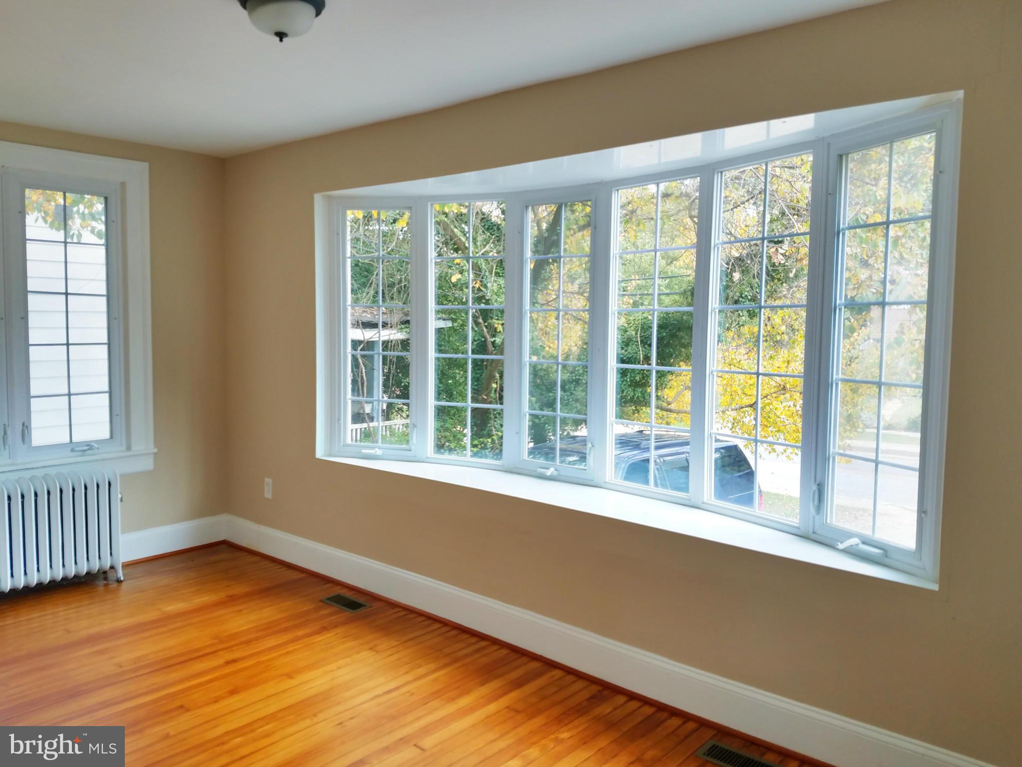 5726 Pimlico Road Baltimore, MD 21209 - Photo 14 of 30 Sun Room