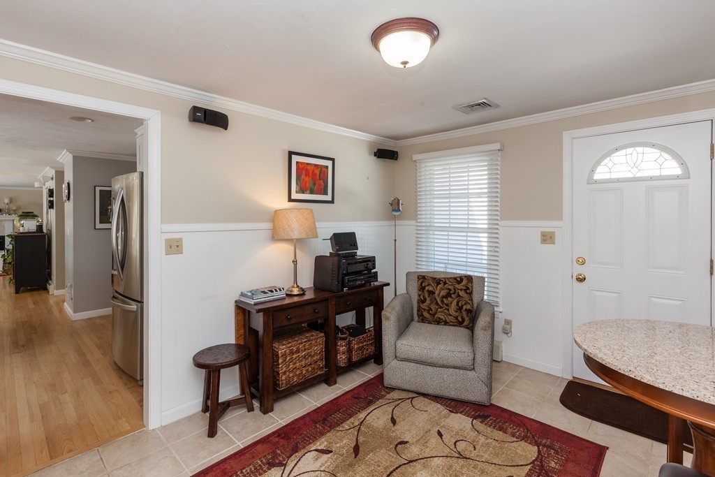 23 Forest Edge Road Easton, MA 02375 - Photo 4 of 29 Gallery Image 4
