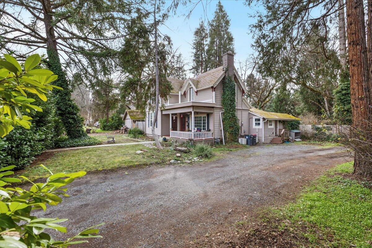 3072 Griffin Creek Road Medford, OR 97501 - Photo 8 of 56 07-CI_3484