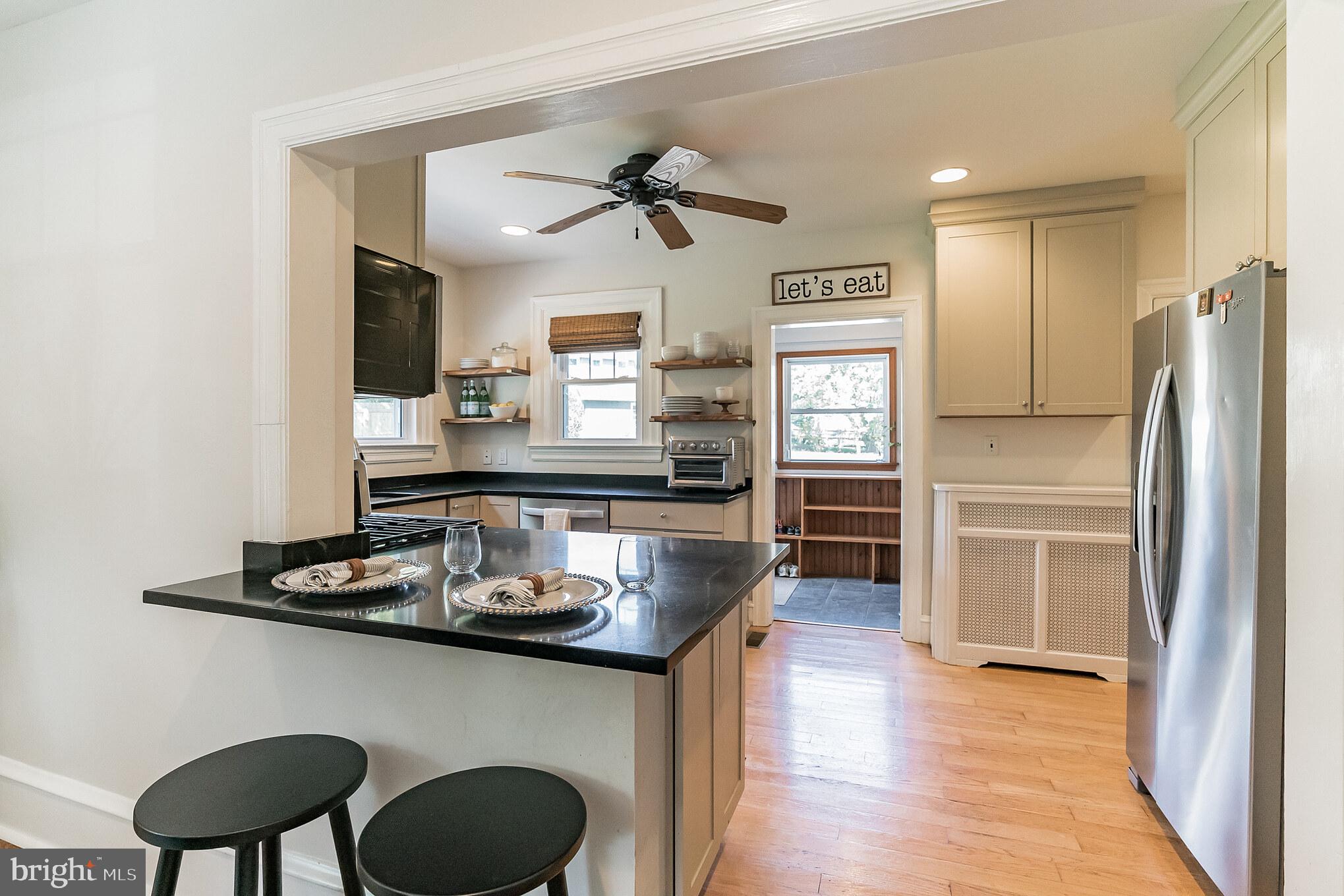 41 Wistar Road Paoli, PA 19301 - Photo 14 of 36 Perfect Breakfast bar