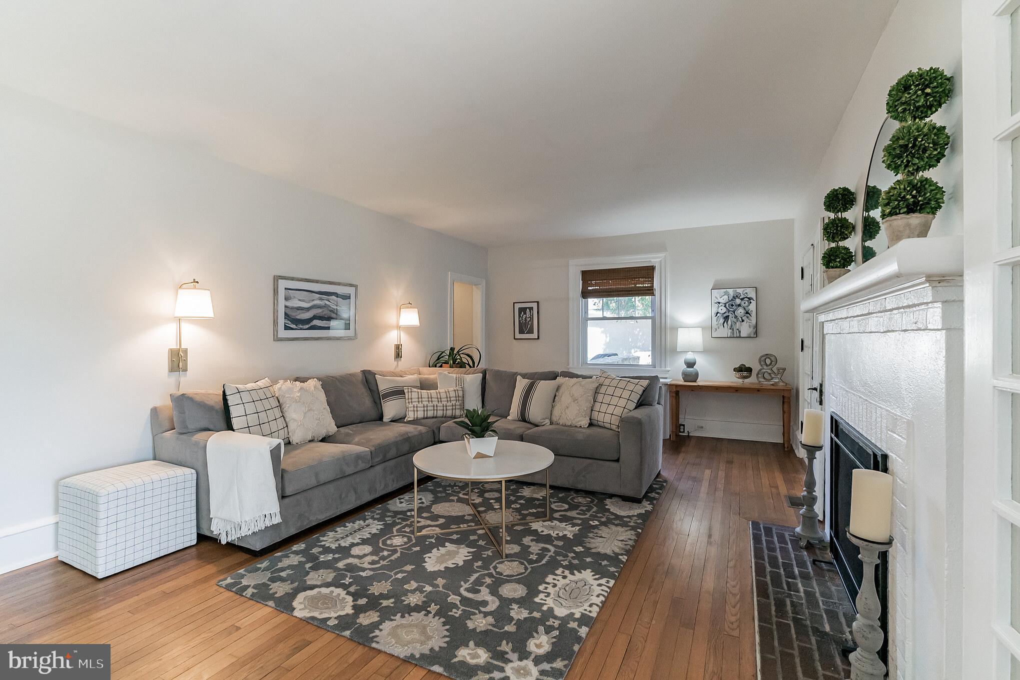 41 Wistar Road Paoli, PA 19301 - Photo 8 of 36 Plenty of space for holiday gatherings