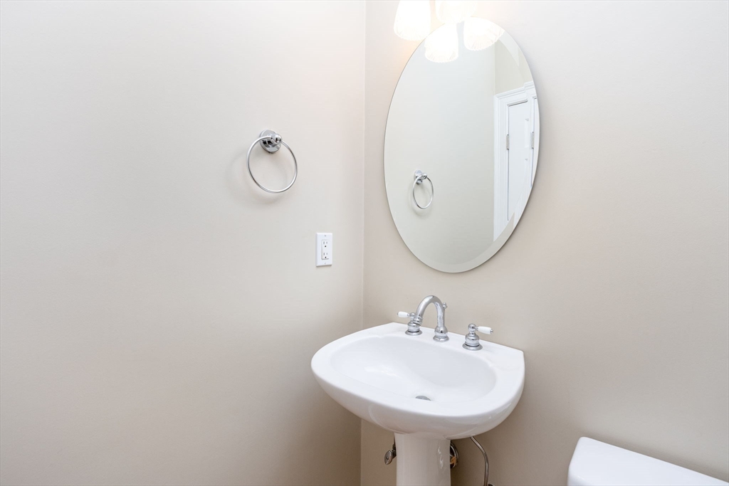 4 Bear Hill Road Natick, MA 01760 - Photo 17 of 42 Gallery Image 17