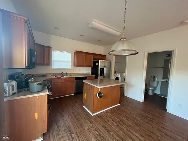 $1,995 | 857 Hildebrand Drive, Indianapolis, IN 46217