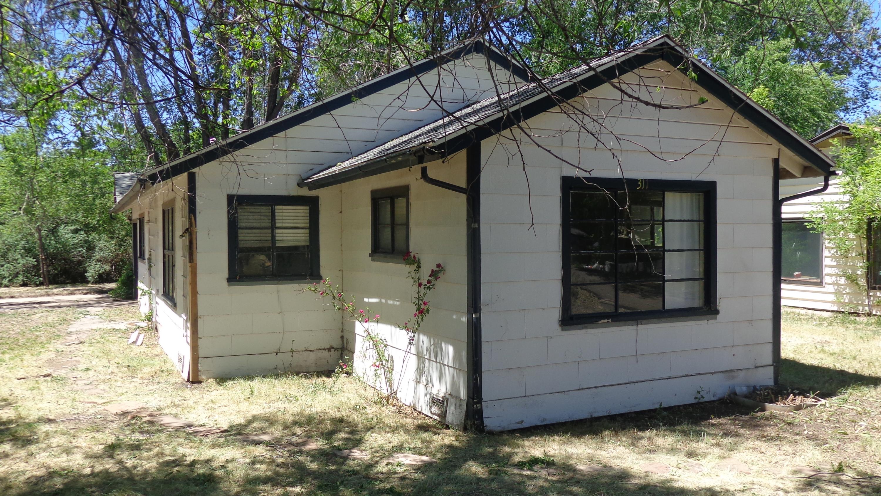 311 West Apache Road Flagstaff, AZ 86001 - Photo 8 of 15 FRONT2