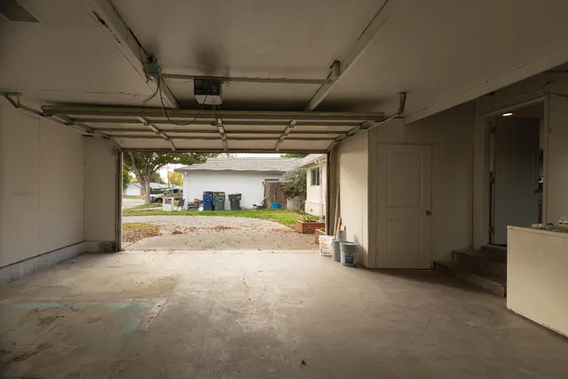 a view of a garage