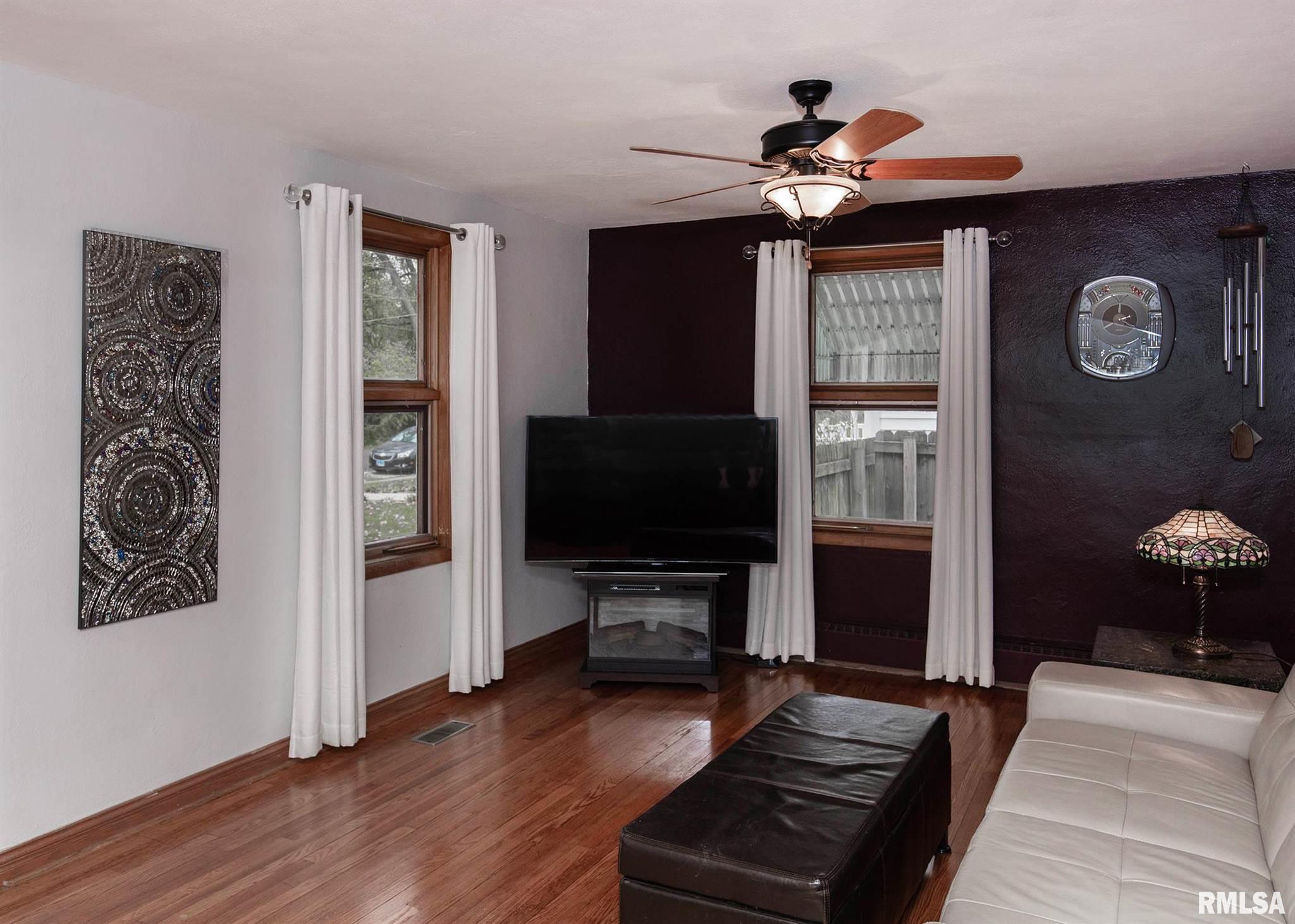 413 Maple Street Colona, IL 61241 - Photo 4 of 26 Gallery Image 4