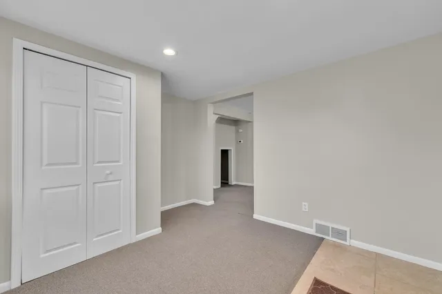 $274,900 | 56733 Grand River Avenue, New Hudson, MI 48165