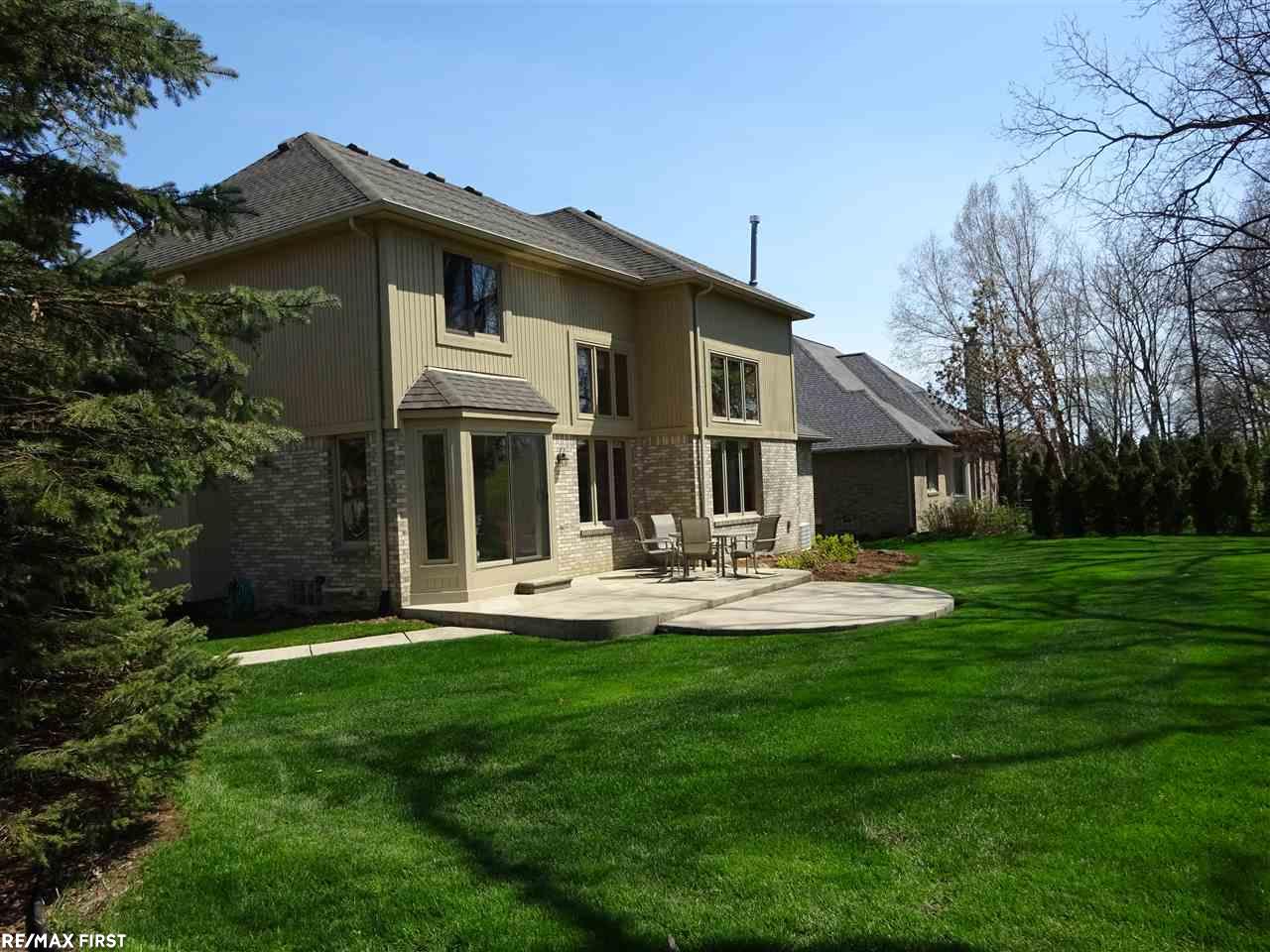 896 Grovecrest Rochester Hills, MI 48307 - Photo 36 of 43