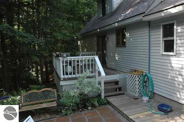 2427 East Potter Road Traverse City, MI 49696 - Photo 12 of 15 1704501-11.JPG