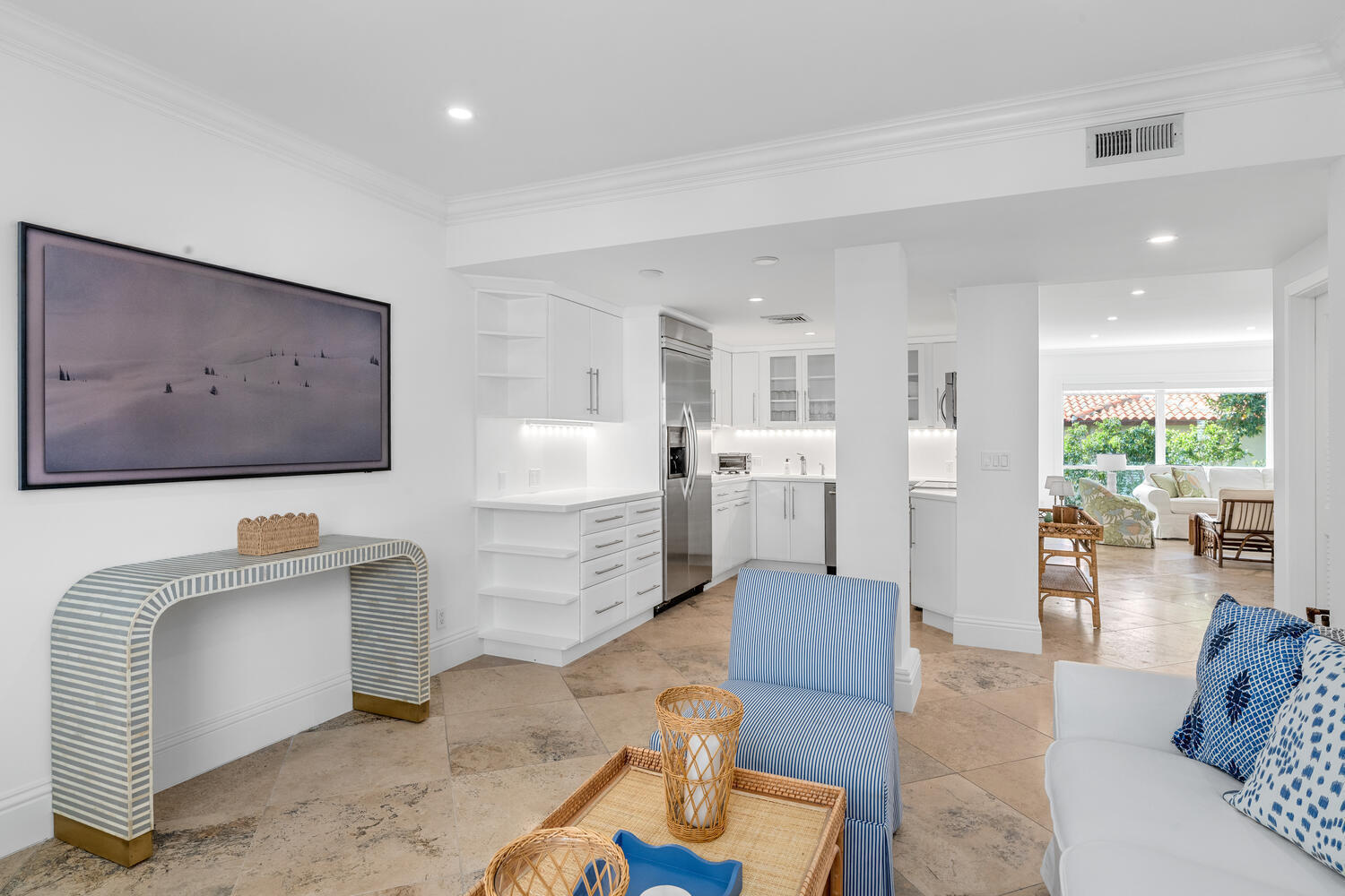 350 Cocoanut Row, Unit 3A Palm Beach, FL 33480 - Photo 33 of 38 350 Cocoanut Row Apt 3A Palm-large-017-0