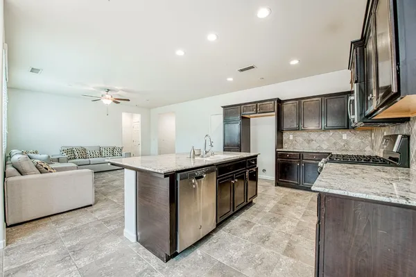 $439,900 | 2143 Lombard Lane, Clovis, CA 93619