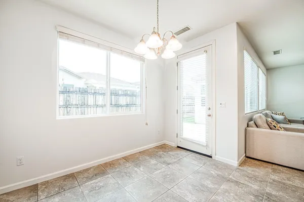 $439,900 | 2143 Lombard Lane, Clovis, CA 93619