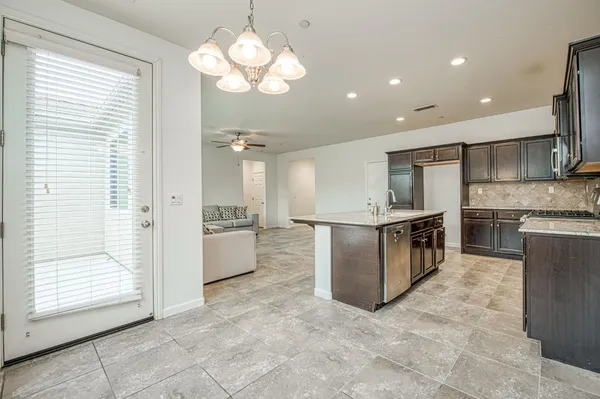 $439,900 | 2143 Lombard Lane, Clovis, CA 93619