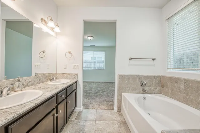 $449,900 | 2143 Lombard Lane, Clovis, CA 93619