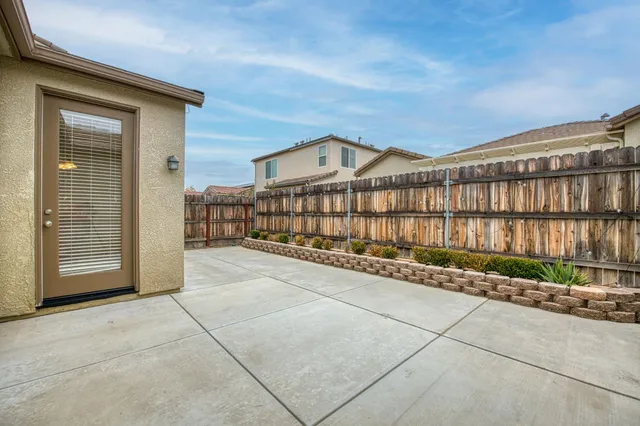 $449,900 | 2143 Lombard Lane, Clovis, CA 93619