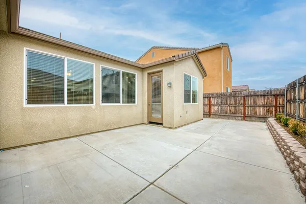 $439,900 | 2143 Lombard Lane, Clovis, CA 93619