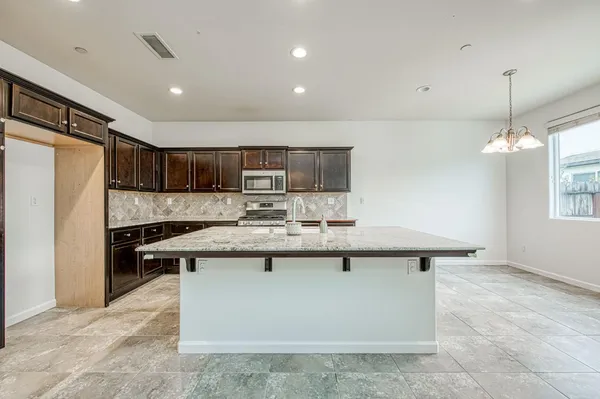 $439,900 | 2143 Lombard Lane, Clovis, CA 93619