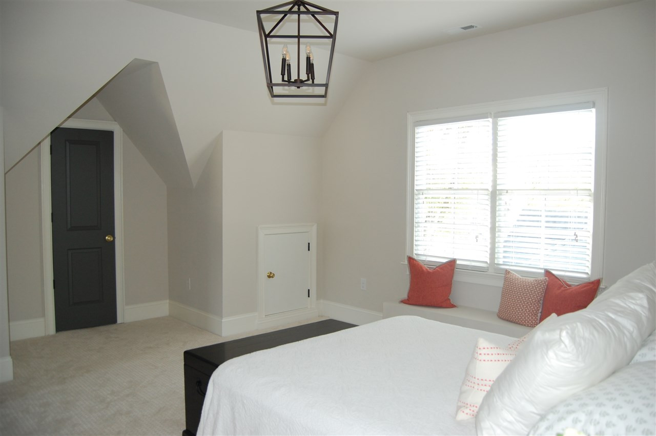 2620 Davis Street Raleigh, NC 27608 - Photo 26 of 28 Third floor bedroom, complete with full bath and walk-in closet. Bedroom