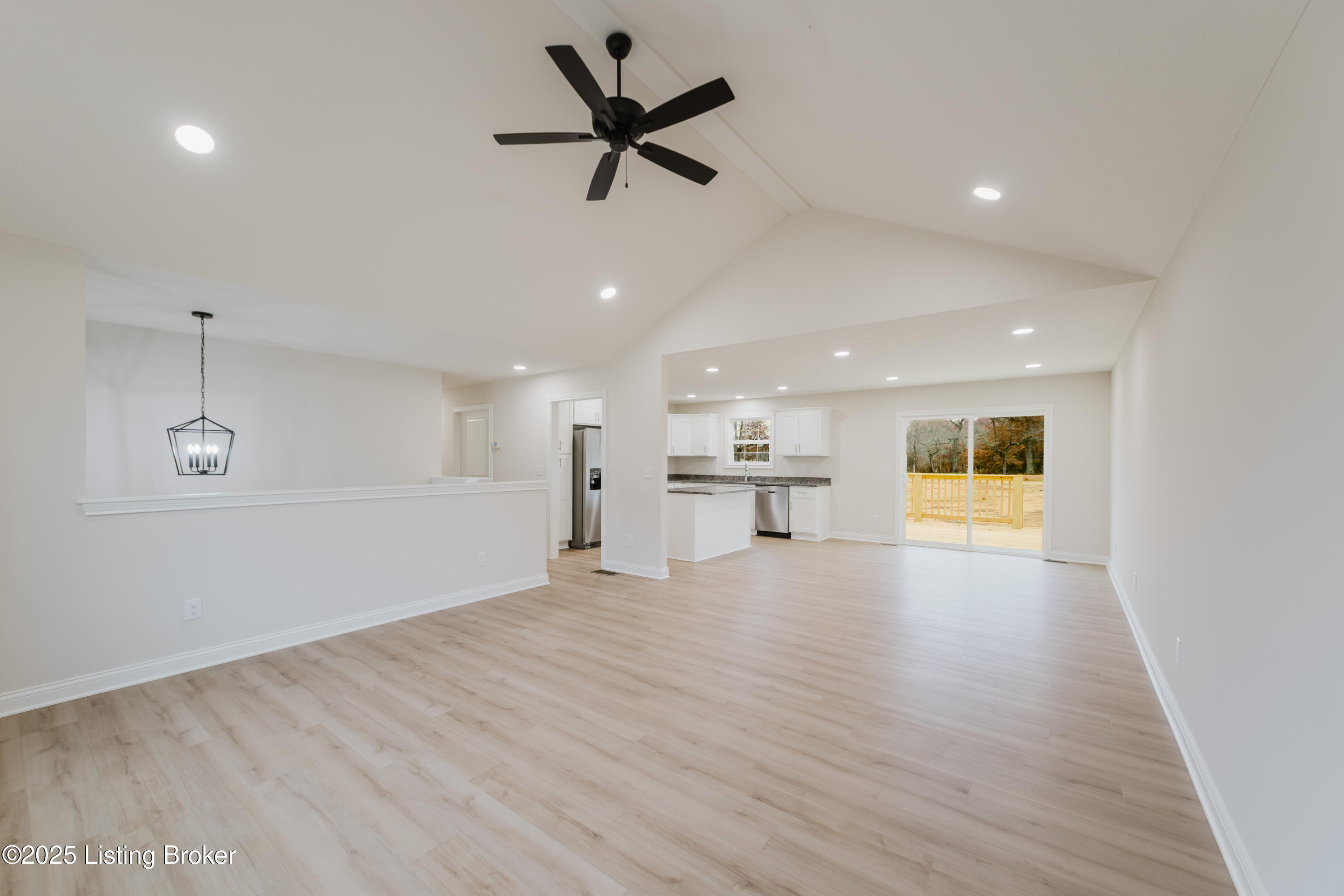 170 Rock Ridge Road Brandenburg, KY 40108 - Photo 2 of 37 170 Rock Ridge Rd-6