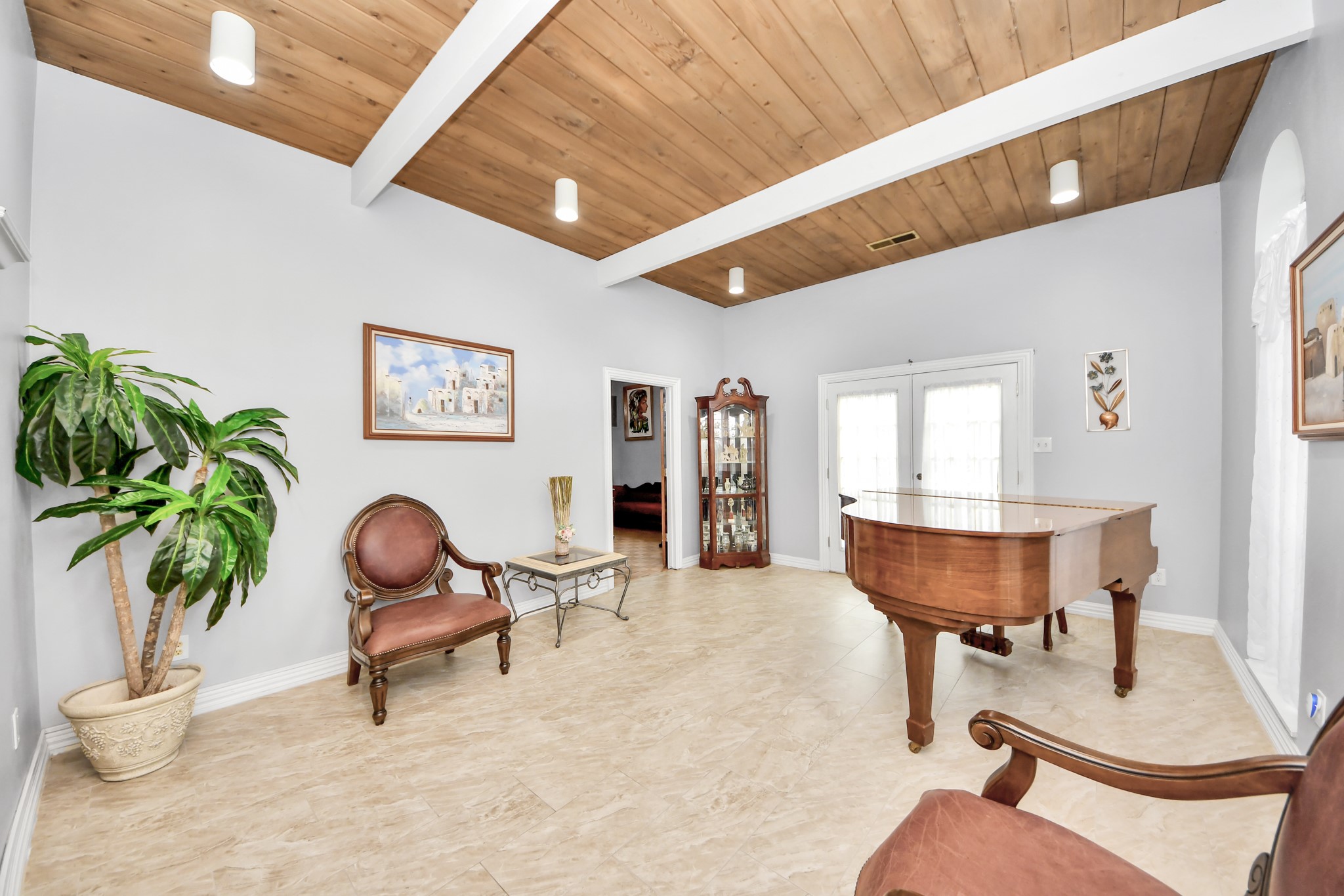 8302 Candlegreen Lane Houston, TX 77071 - Photo 4 of 50