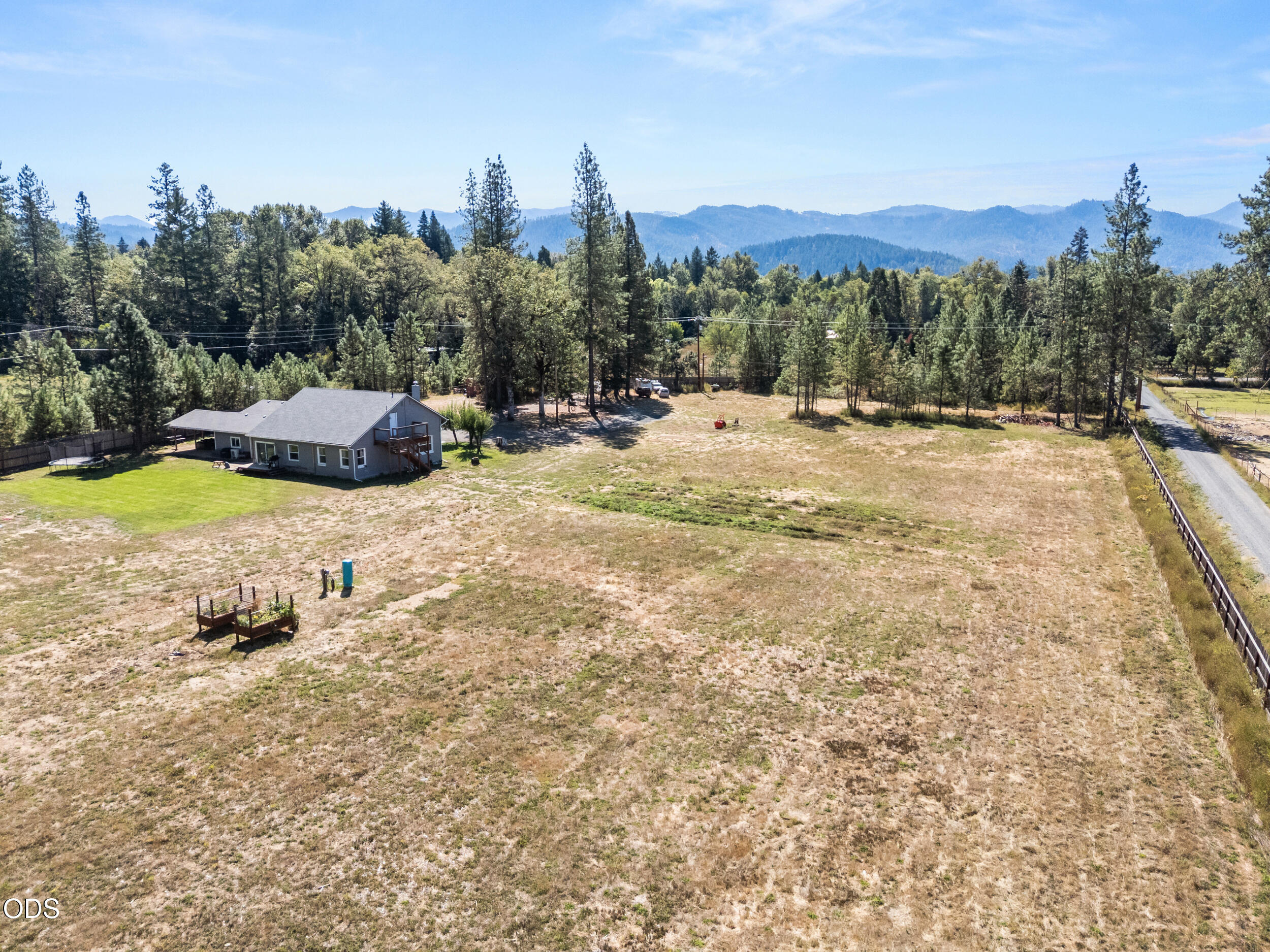 710 Garner Road Cave Junction, OR 97523 - Photo 43 of 54 Gallery Image 43