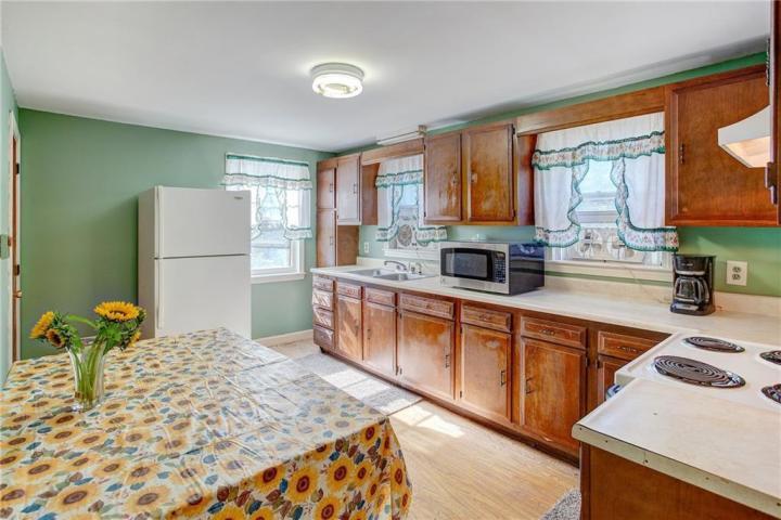 28 Jenkins Road Saco, ME 04072 - Photo 7 of 18 7