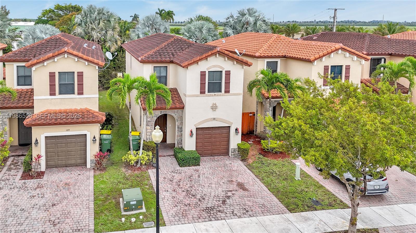 101 Northeast 37th Place Homestead, FL 33033 - Photo 2 of 26