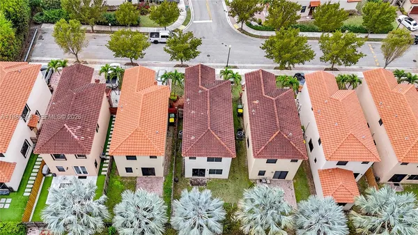 $3,000 | 101 Northeast 37th Place, Homestead, FL 33033