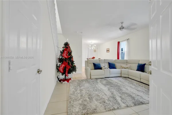 $3,000 | 101 Northeast 37th Place, Homestead, FL 33033