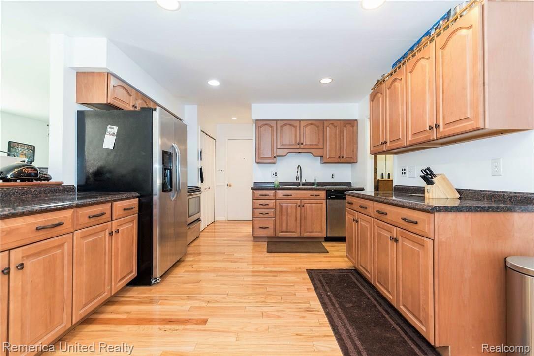 23839 Ripple Creek Novi, MI 48375 - Photo 10 of 17 DSC_1342.jpg
