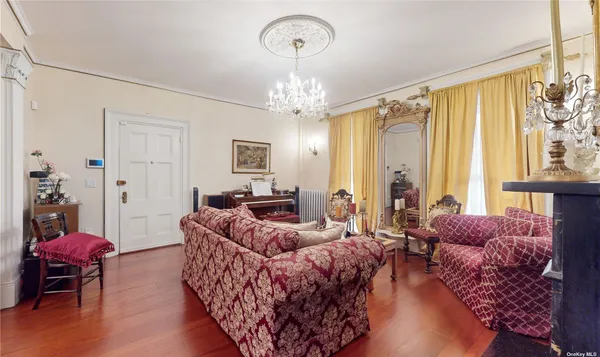 $4,000,000 | 32-25 30th Street | Astoria