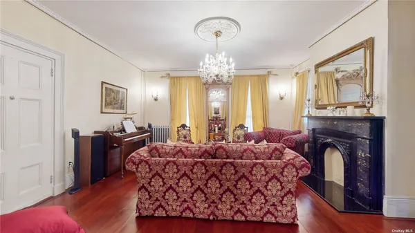 $4,000,000 | 32-25 30th Street | Astoria