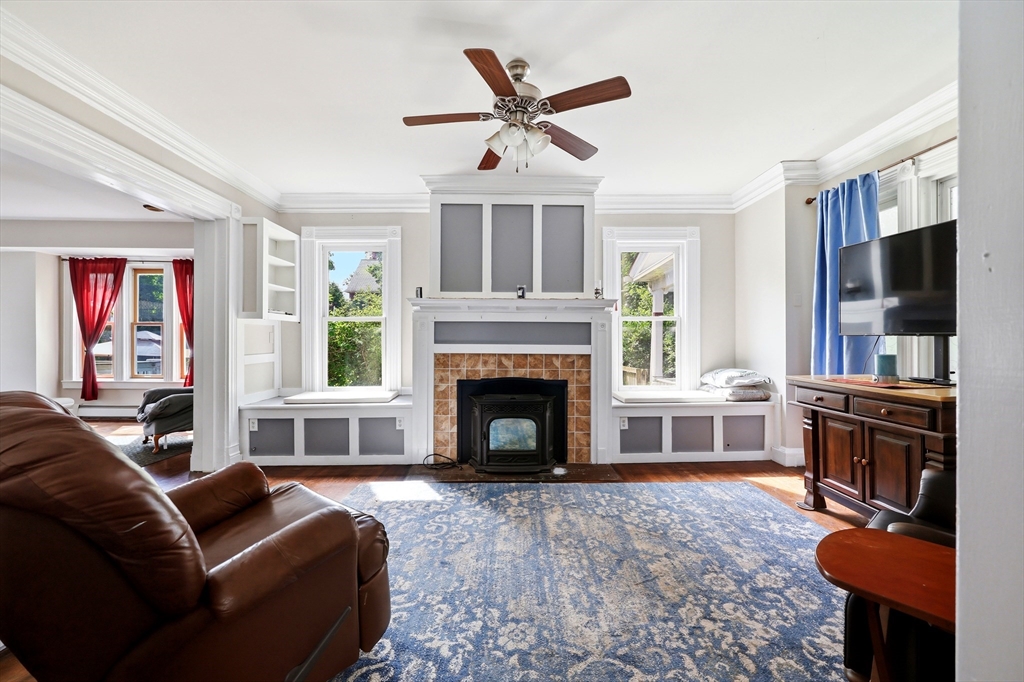 151 Bowdoin Street Springfield, MA 01109 - Photo 7 of 38