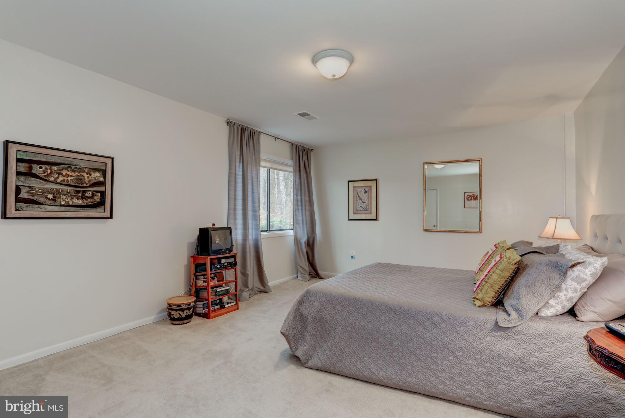 2079 Amberjack Court Reston, VA 20191 - Photo 22 of 30 Bedroom