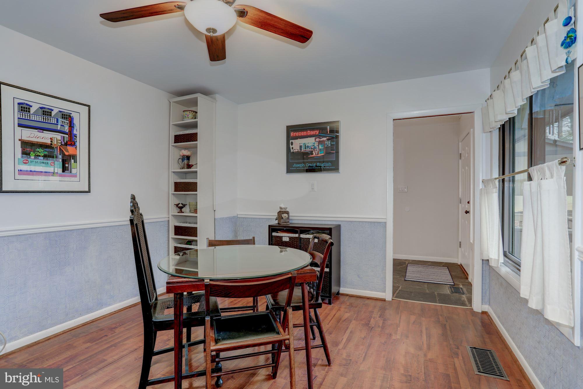 2079 Amberjack Court Reston, VA 20191 - Photo 10 of 30 Kitchen