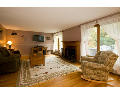 63 Melvin Road Arlington, MA 02474 - Photo 3 of 20