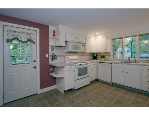 63 Melvin Road Arlington, MA 02474 - Photo 7 of 20