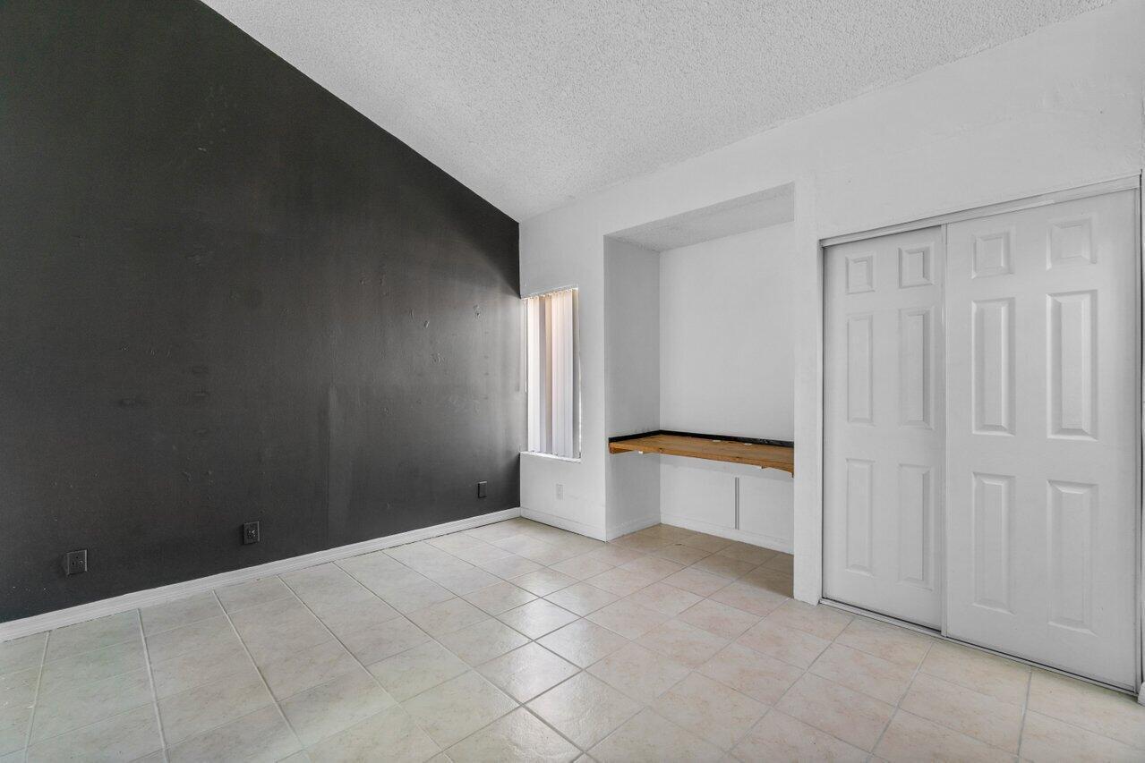 1149 Northwest 13th Street, Unit 5 Boca Raton, FL 33486 - Photo 11 of 24 014-1149Northwest13thStreet-BocaRaton-FL