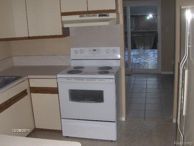35115 Six Mile Road Livonia, MI 48152 - Photo 19 of 25 Picture 122.jpg