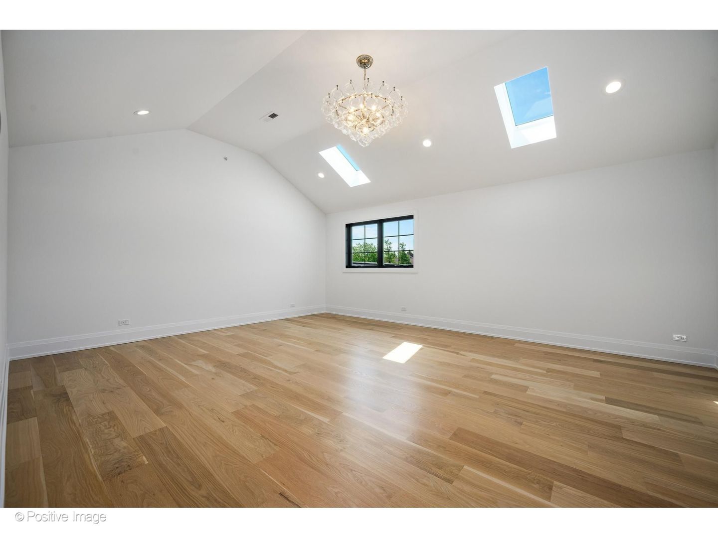 1851 Oakwood Road Northbrook, IL 60062 - Photo 26 of 56