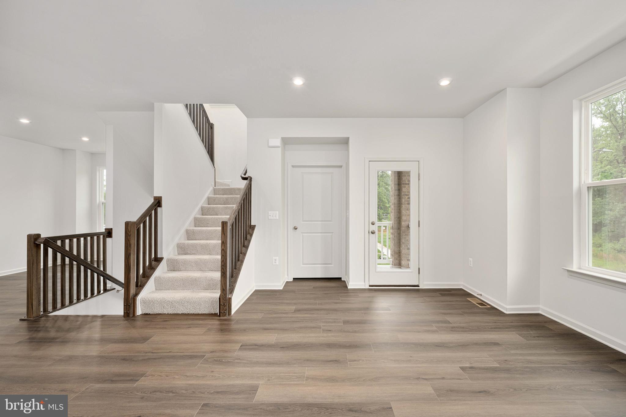 10114 Queens Way Manassas, VA 20110 - Photo 17 of 56 Family Room