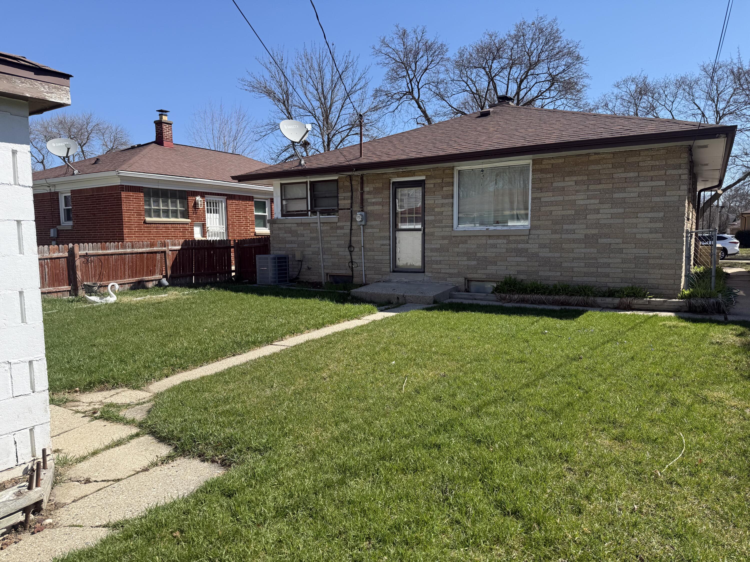 4925 North 65th Street Milwaukee, WI 53218 - Photo 12 of 20 Back of Home
